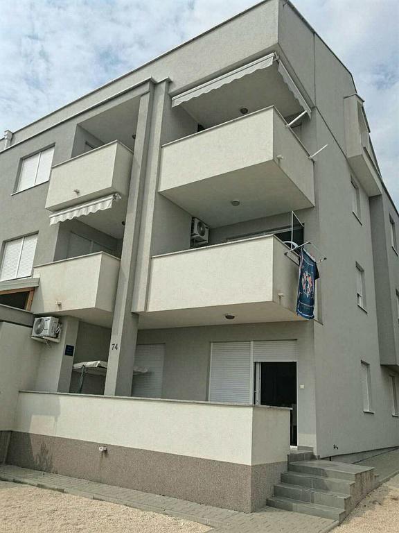 Malik'S Place ノヴァリャ エクステリア 写真